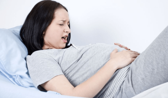 dor abdominal con vermes durante o embarazo